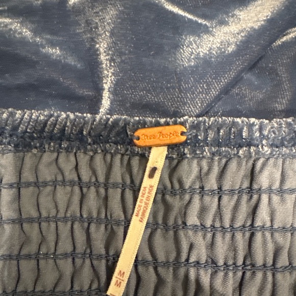 ✨ Free People Farrier Velvet Mini Dress ✨
Size: Medium (M) | New 💙 - Picture 2 of 7